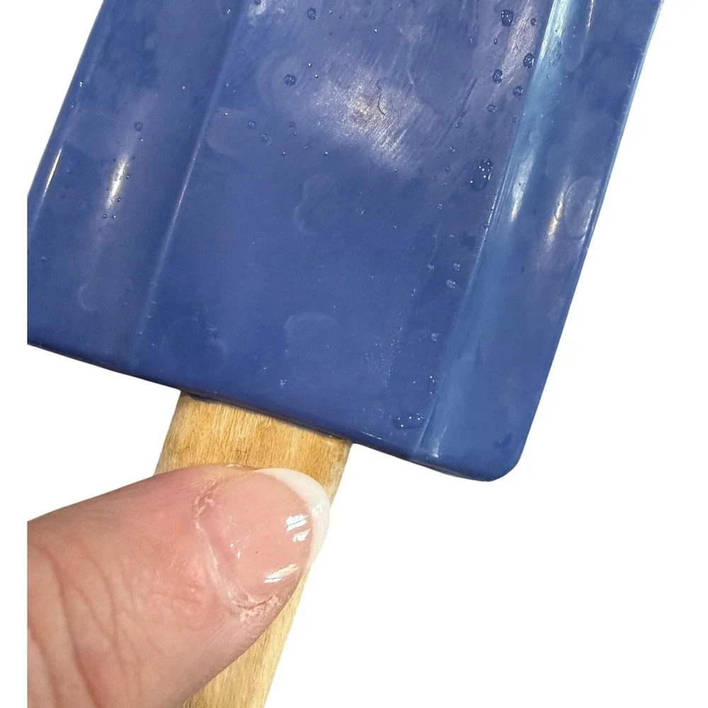 Le Creuset Blue Silicone‎ Spatulas with Wood Handles Set of 2 Kitchen Tools